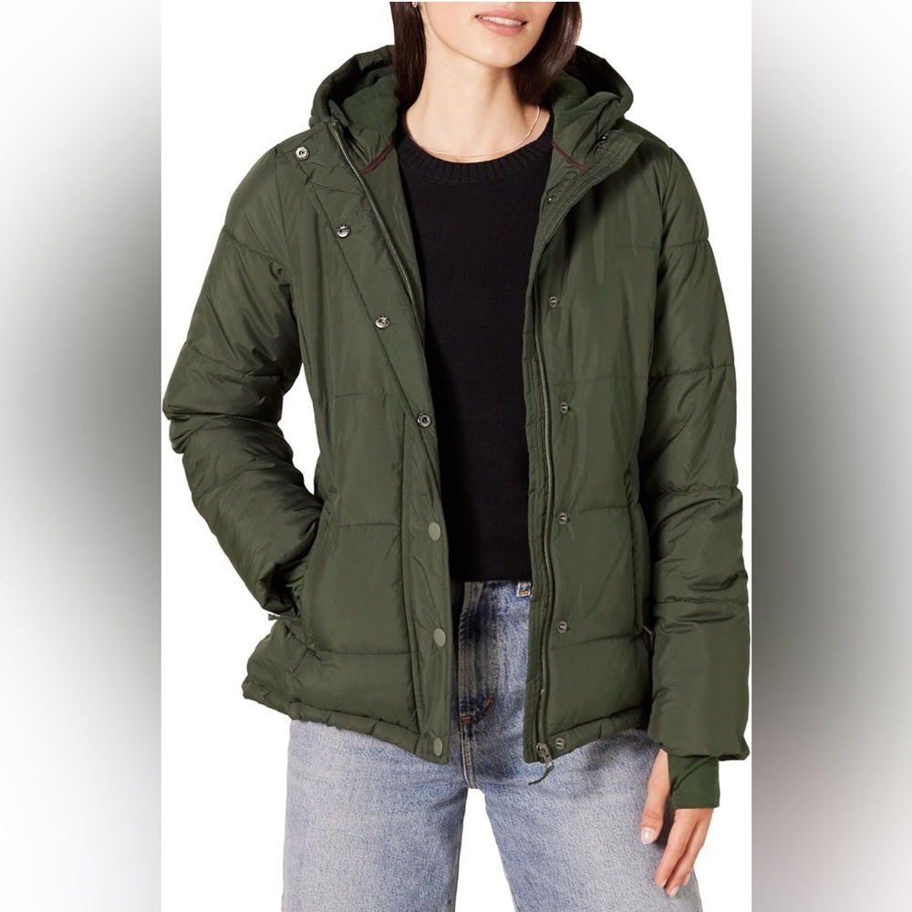 NWT- Women's Heavyweight Quilted Hooded Puffer Coat COLOR: Olive Green